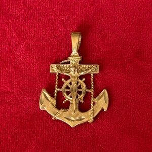 *14K YG Anchor with JESUS of the Cross a necklace pendant.